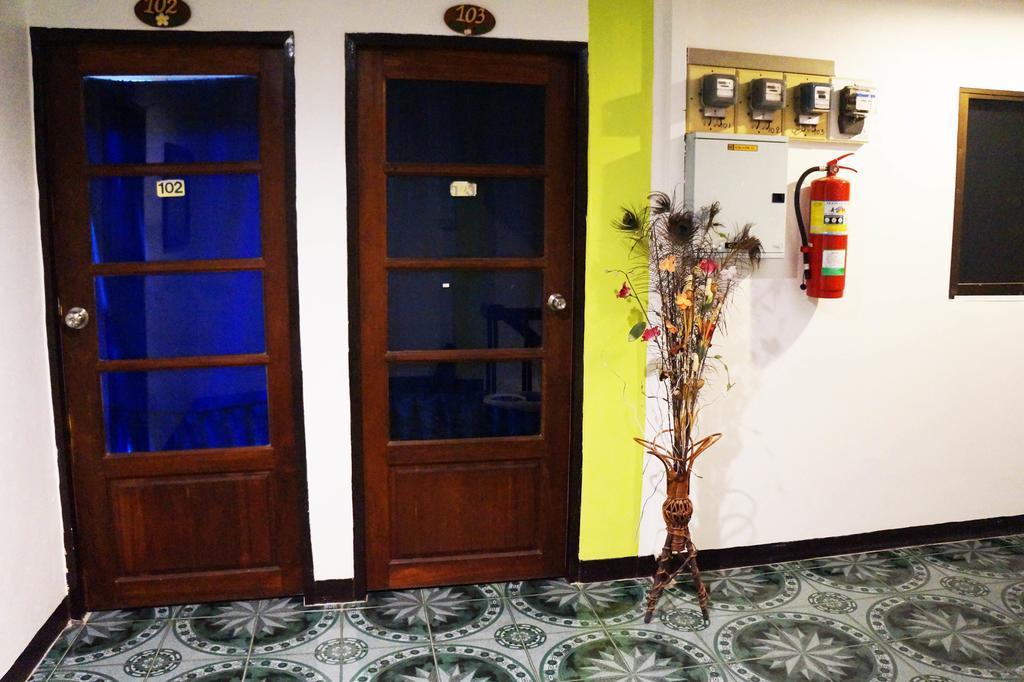 Wisma tamu Nong 2*